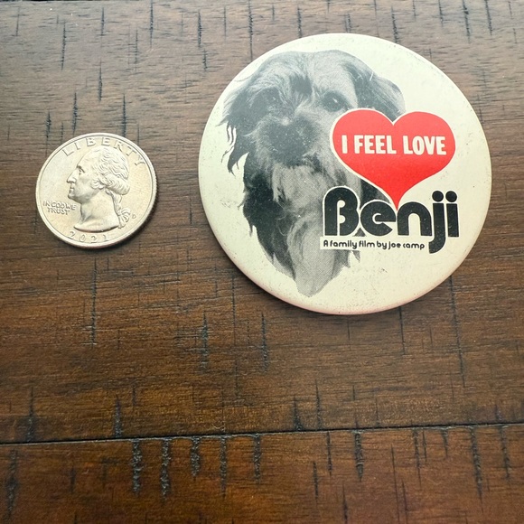 Vintage Button Pin Collection - Picture 10 of 11